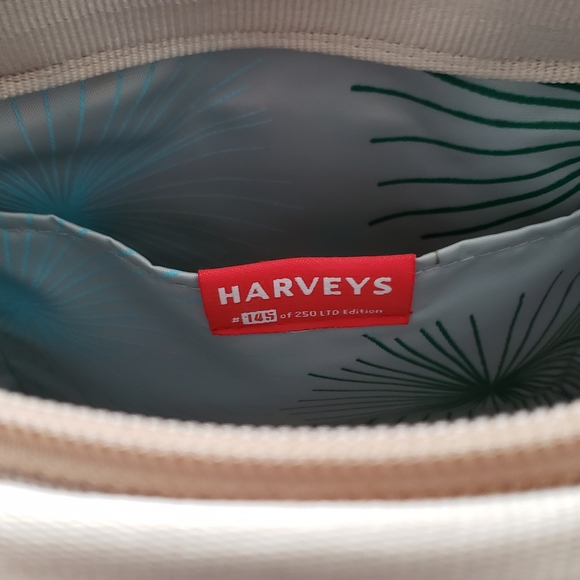 HARVEYS • Sand Dollar LTD Medium Tote - Picture 12 of 16